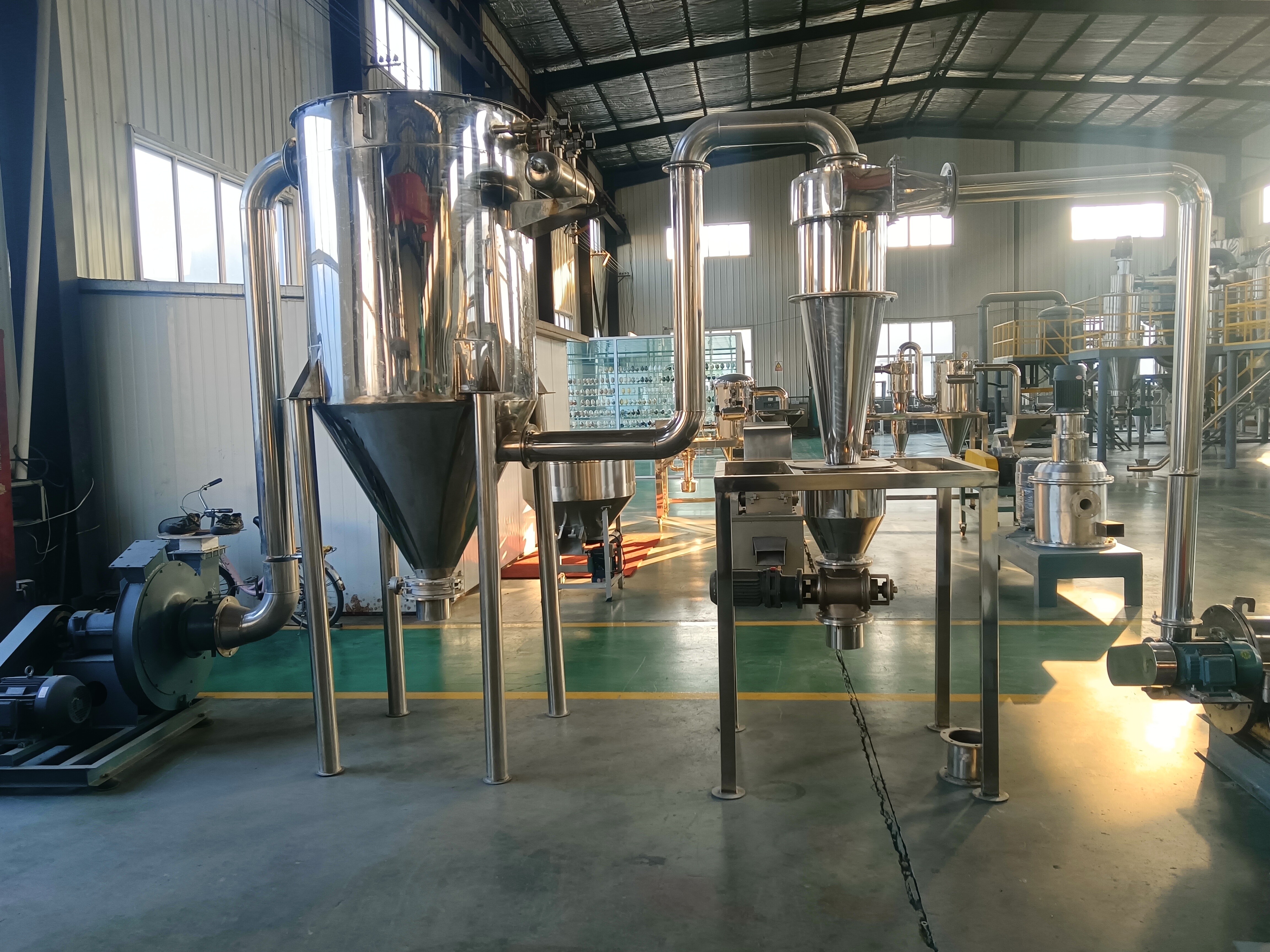 600型超微粉碎机