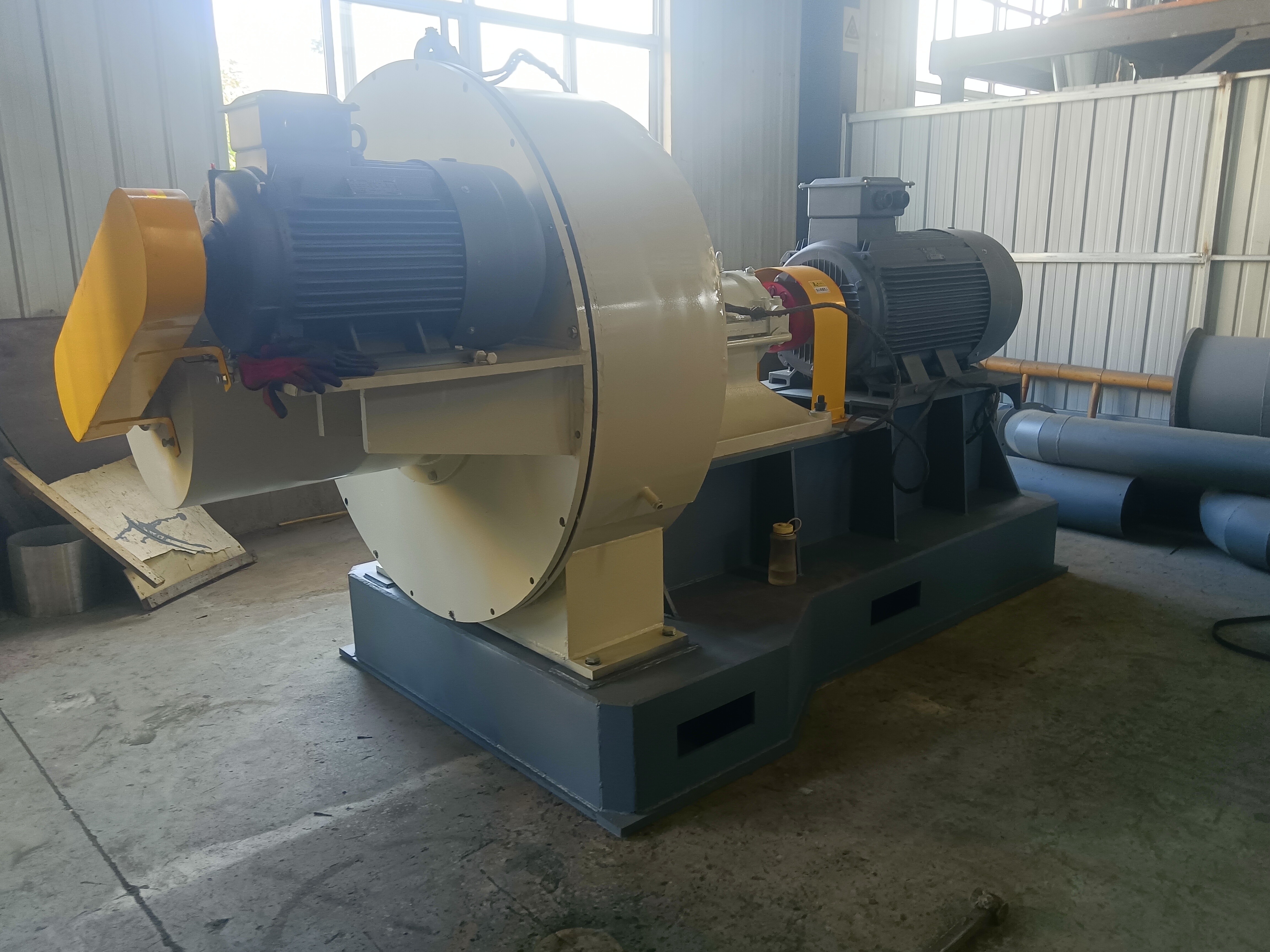 1200型超微粉碎机