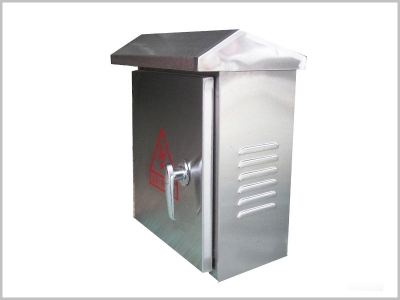 Outdoor rainproof distribution box