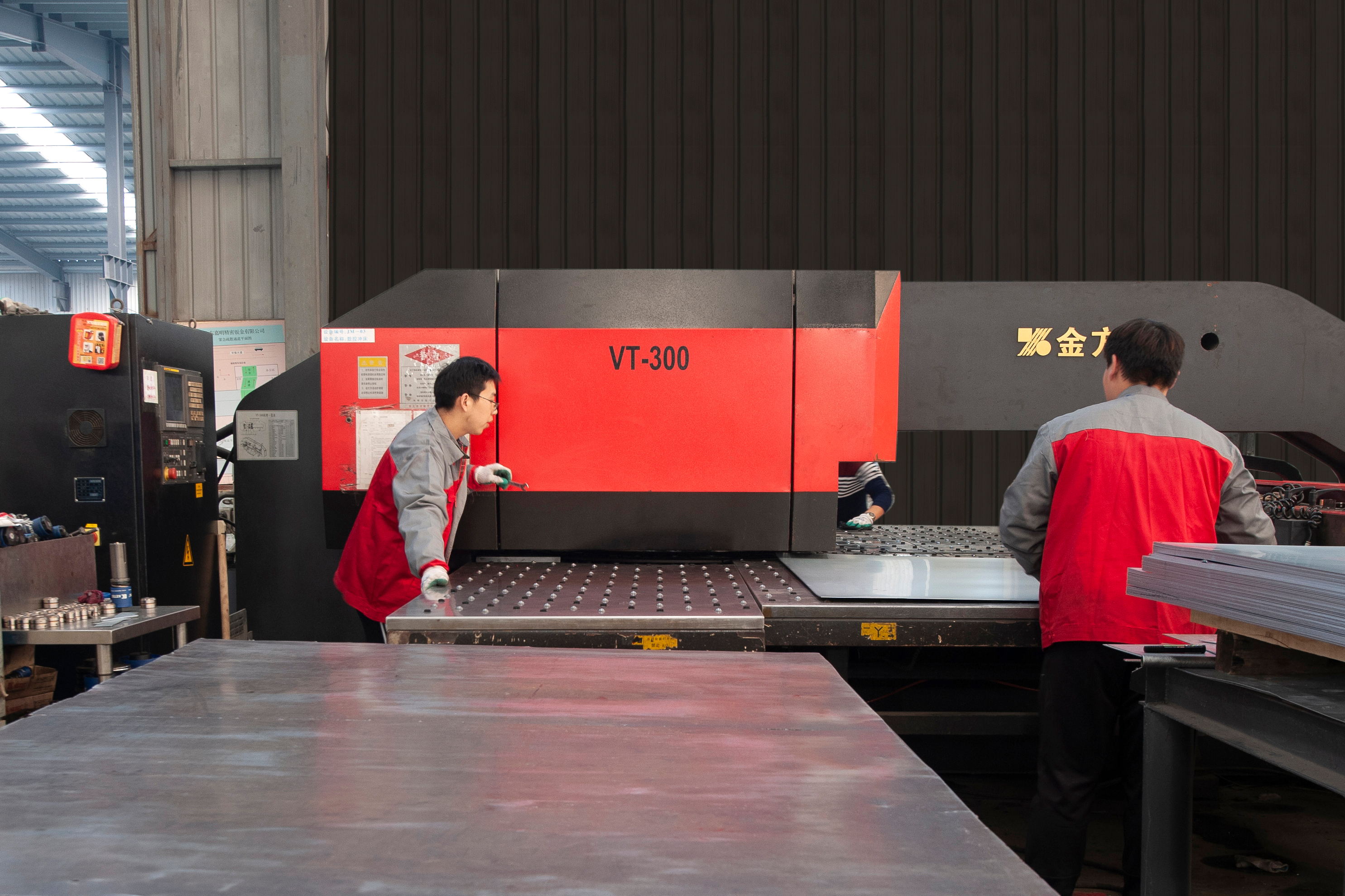CNC tower punching machine CNC tower punching machine