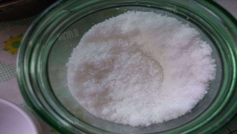 解密食品级碳酸氢铵：藏在日常美食里的“蓬松魔法师”