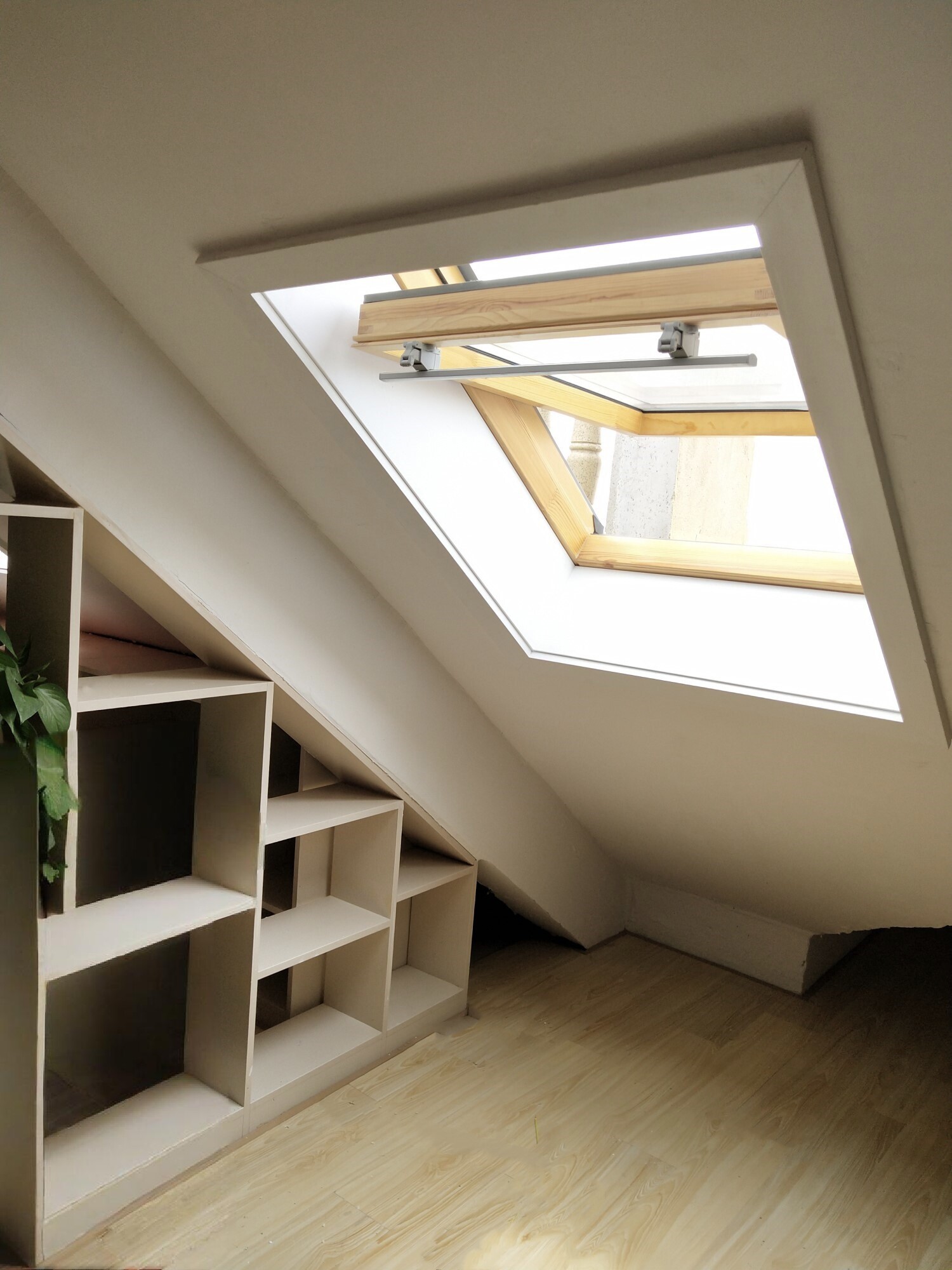 PST-MZ铝木中悬天窗