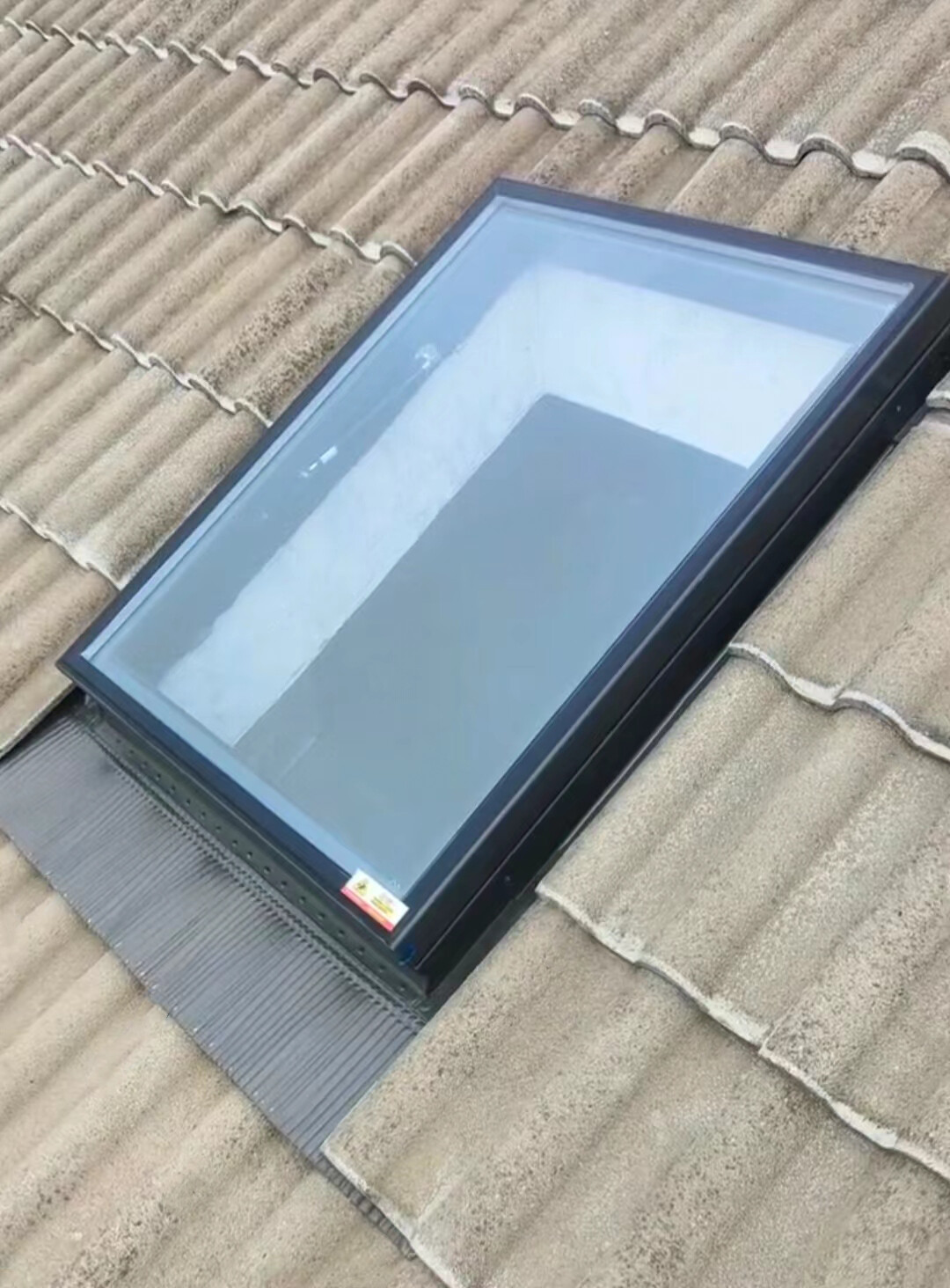 PST-L1铝合金天窗