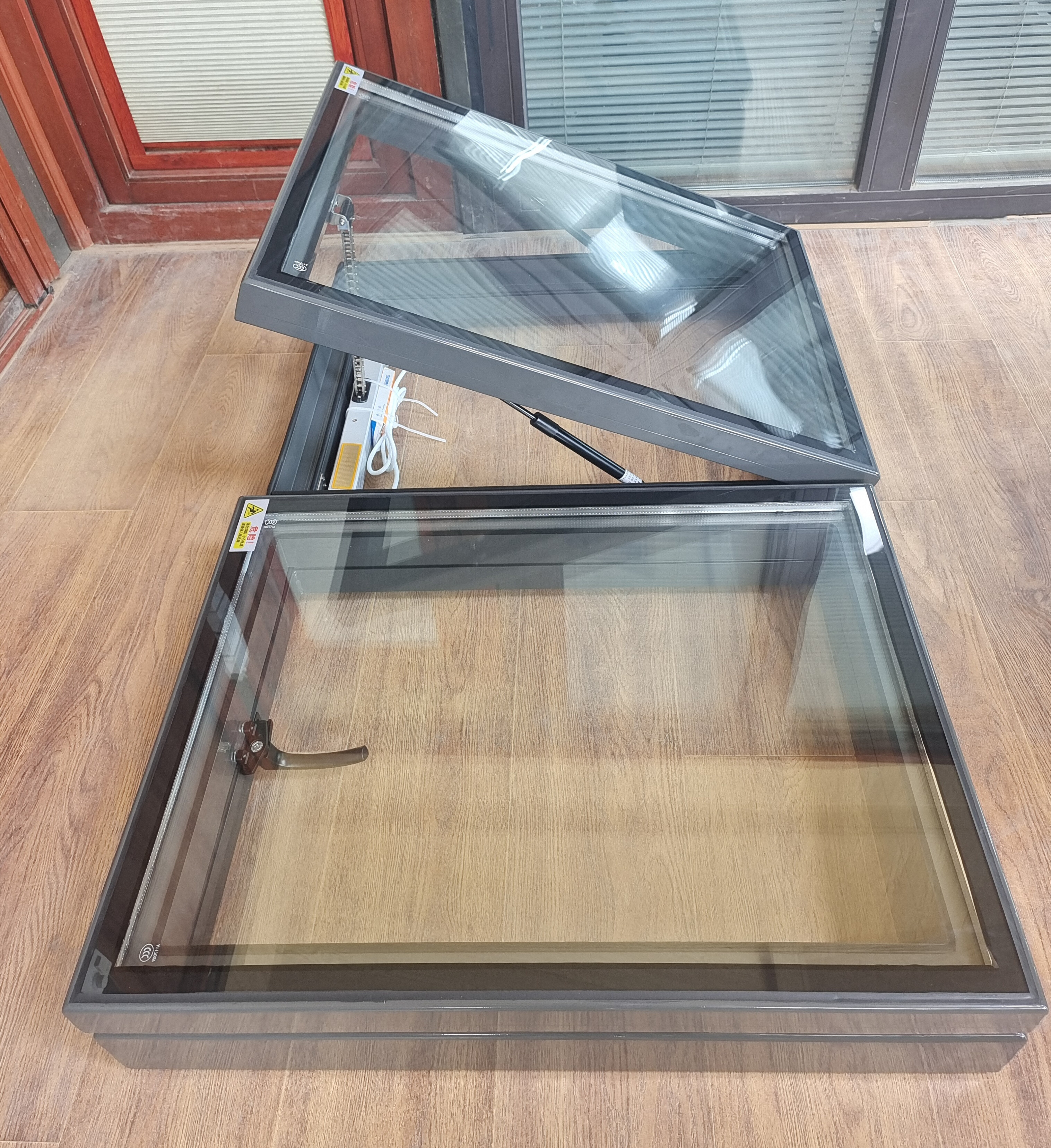 PST-L2G铝合金天窗