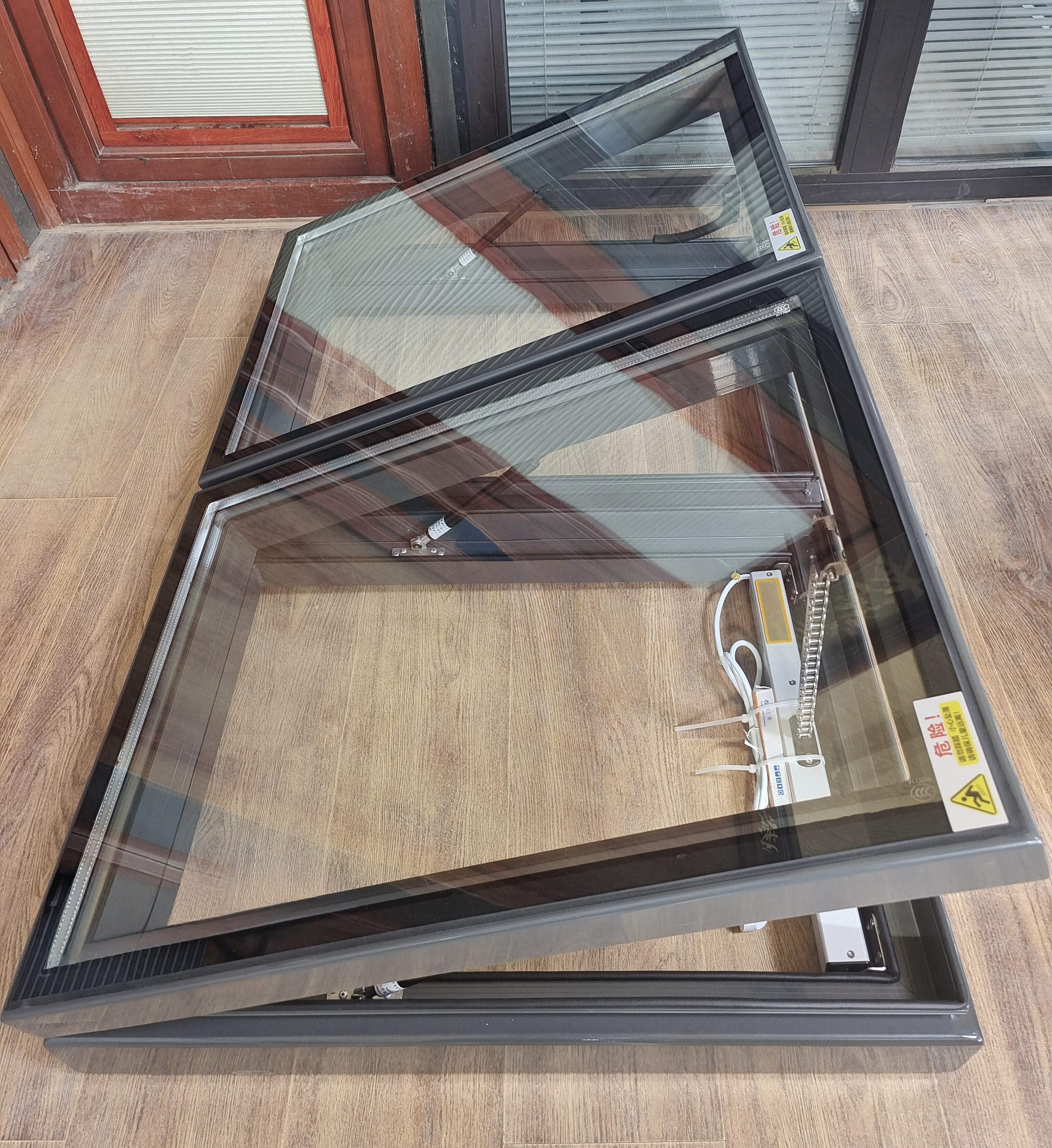 PST-L2G铝合金天窗