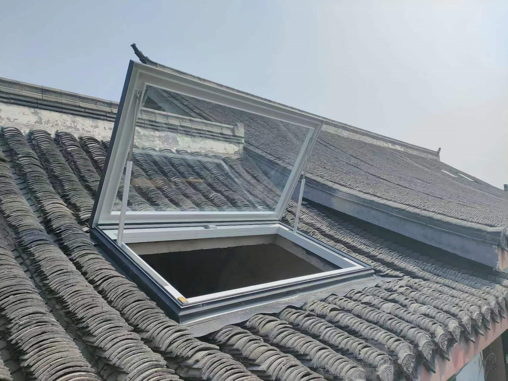 PST-L6鋁合金天窗