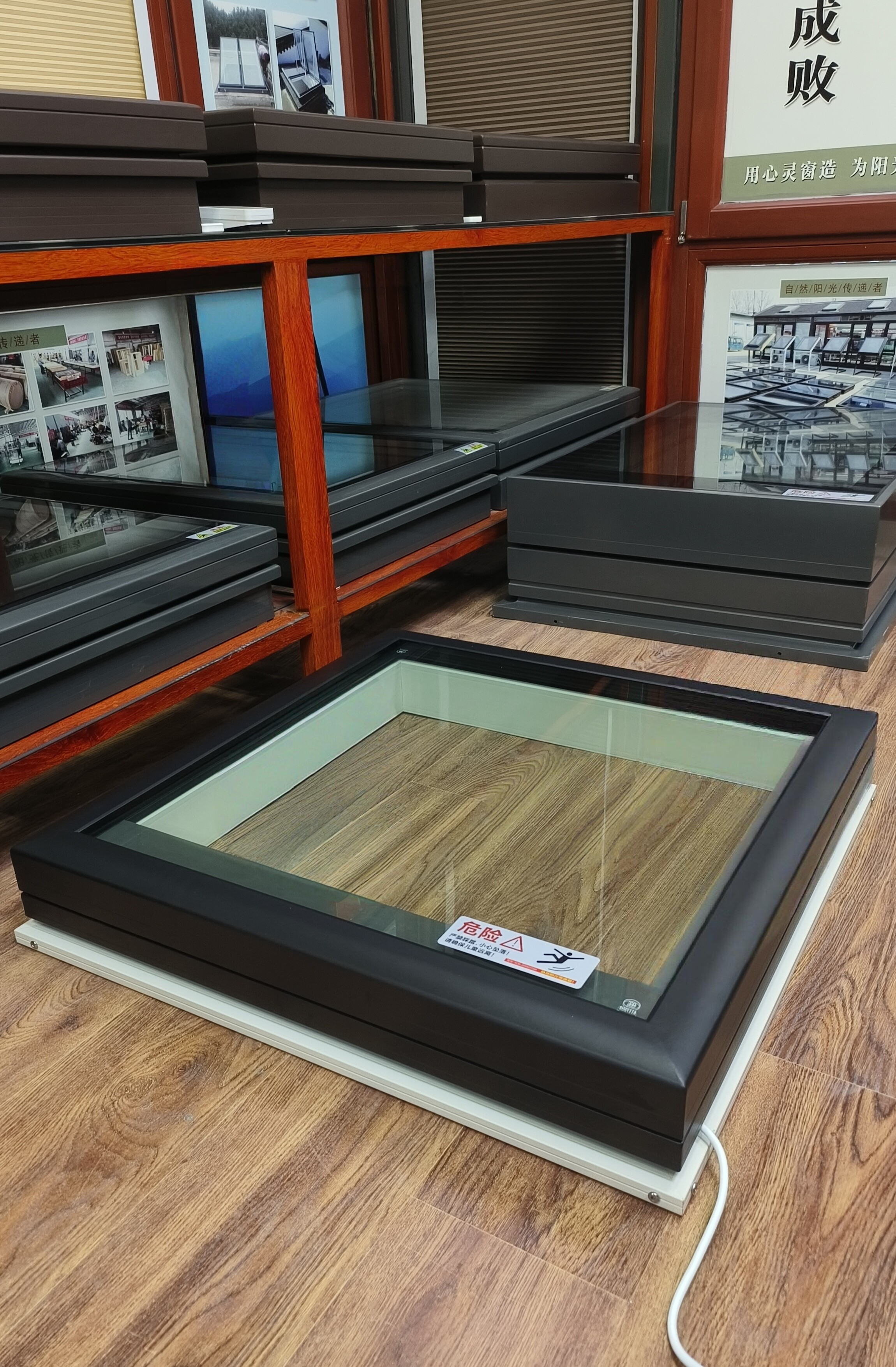 PST-F9(天幕欧B款）玻纤复合窗