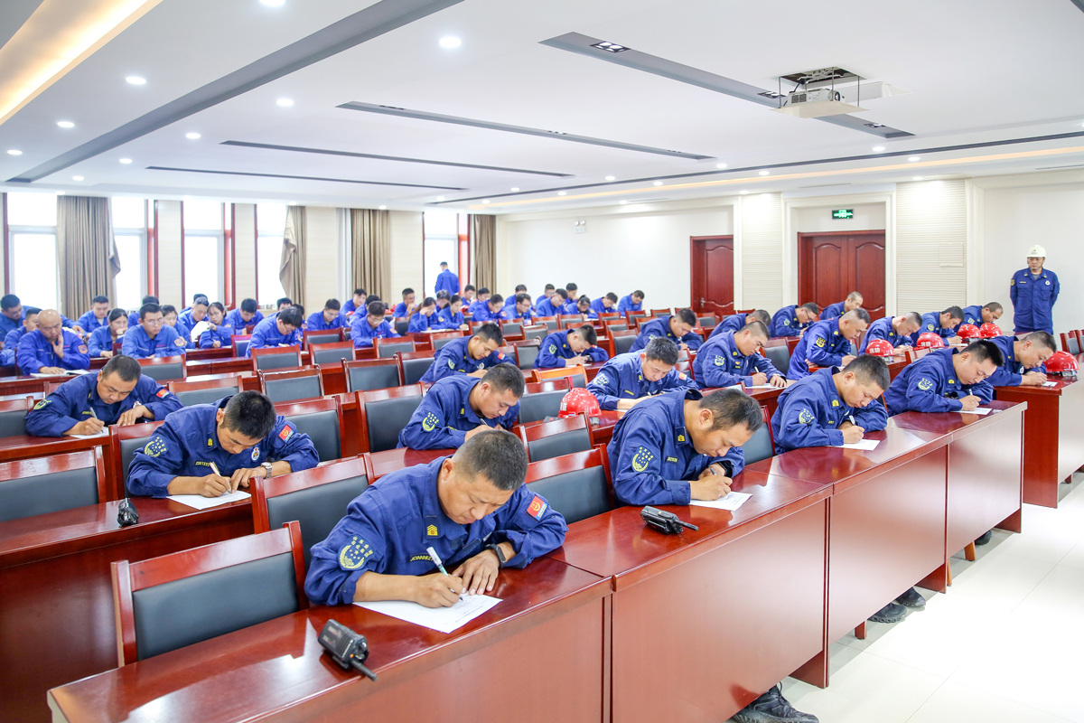 消防技能比武实战化提升应急处置能力