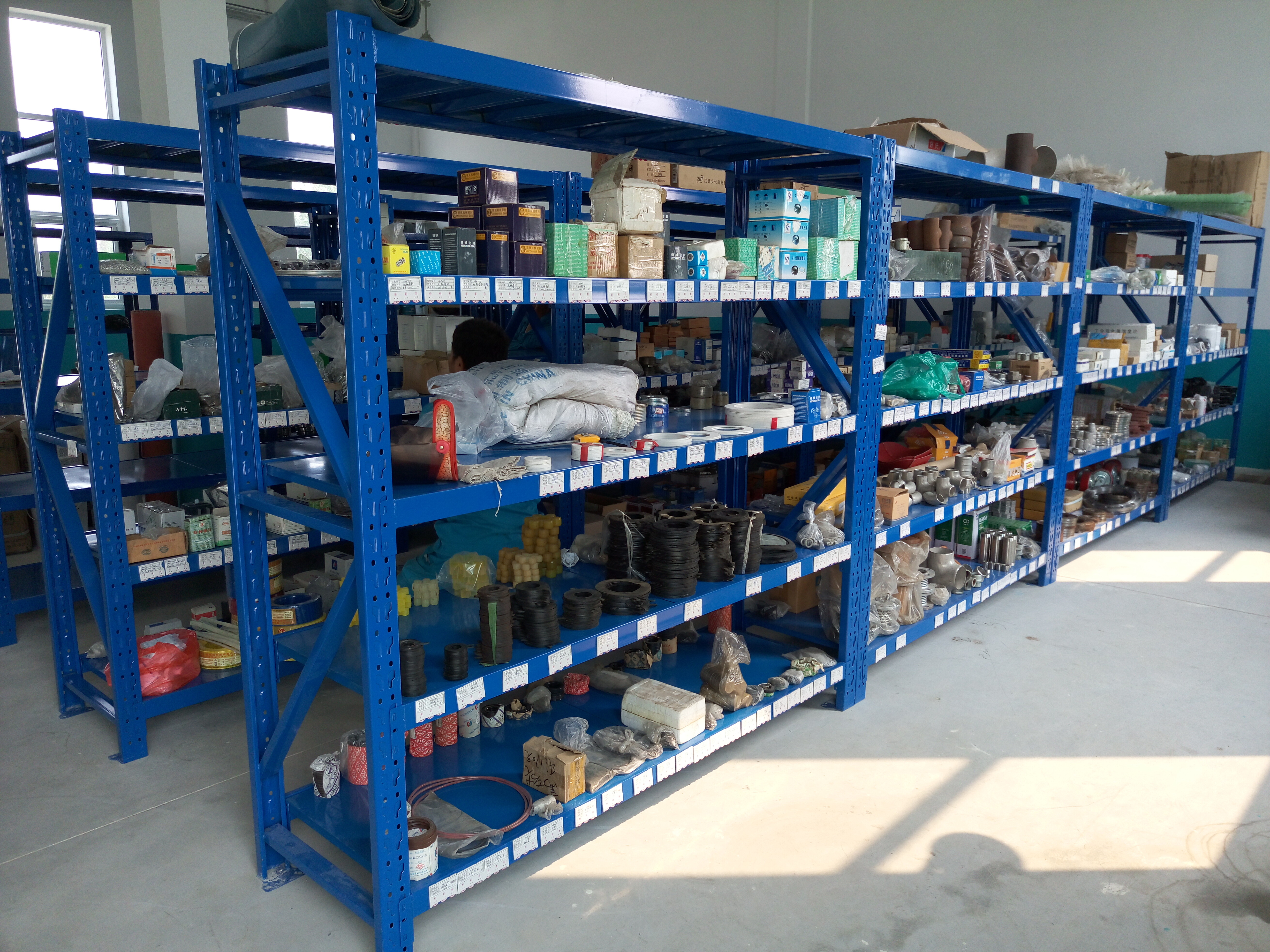 货架厂在不断创新改良中与时俱进