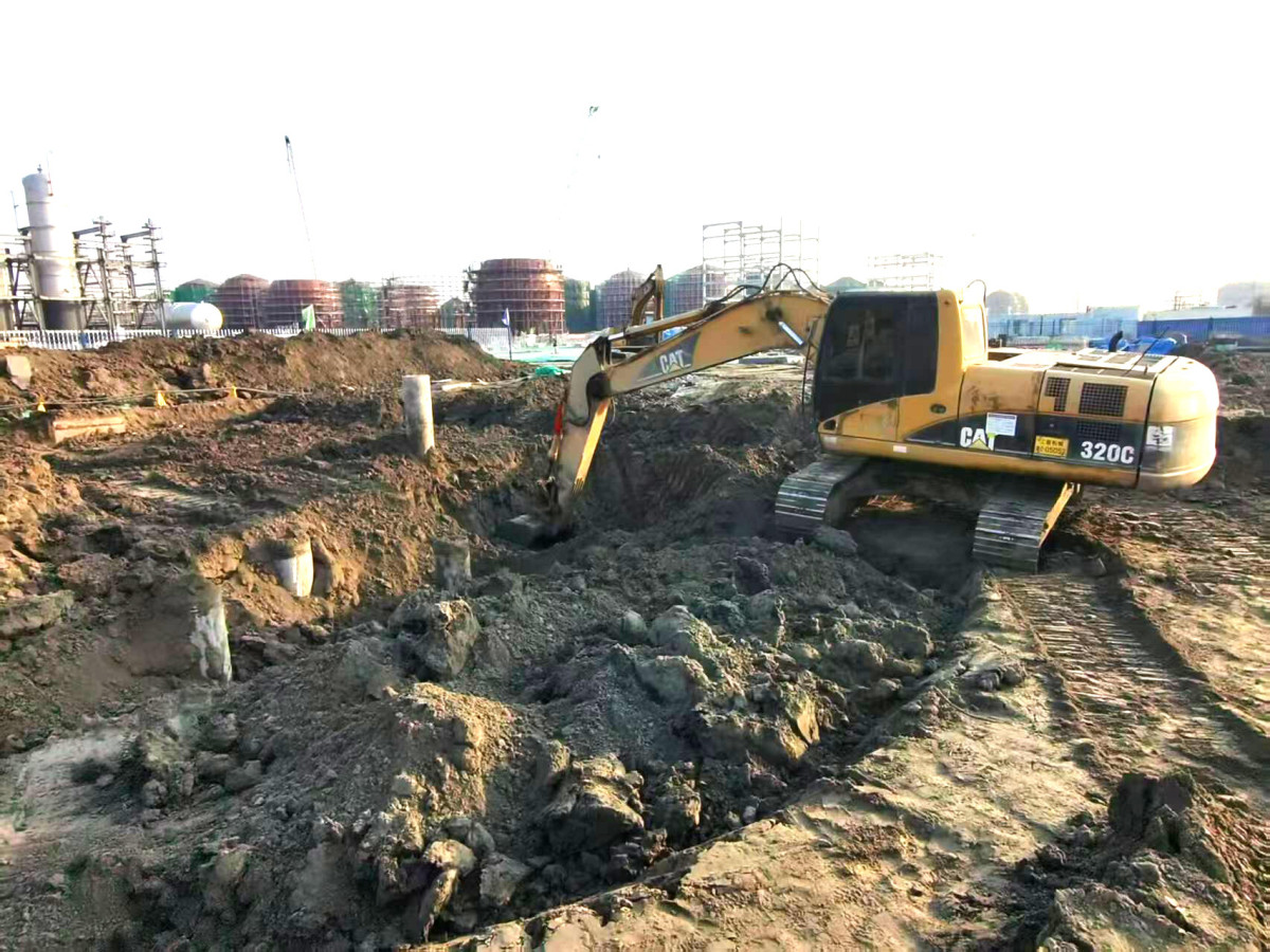 盘锦项目D-1352基础开挖.jpg