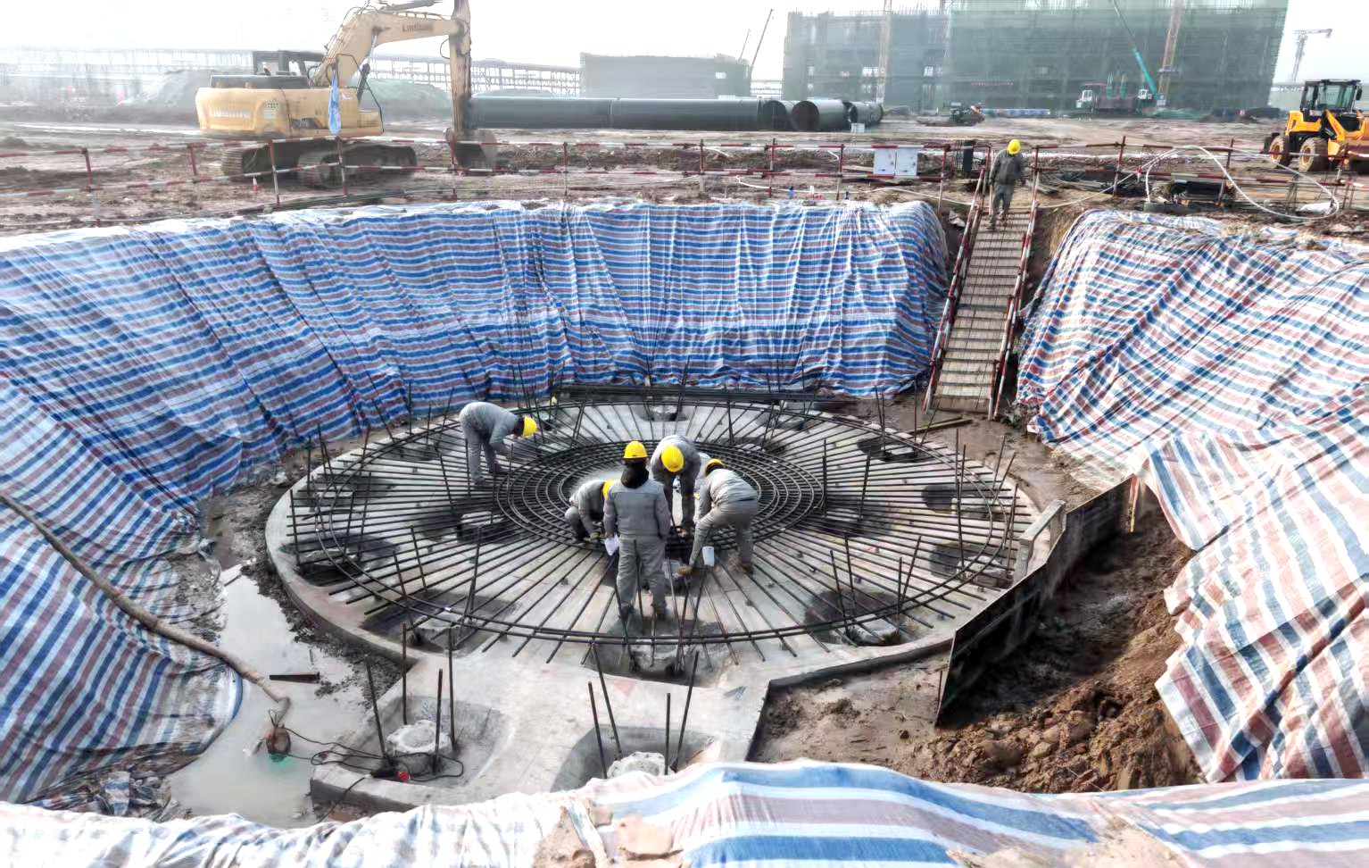 菏泽东明石化UPC项目和盘锦北方华锦联合石化项目现场施工日常