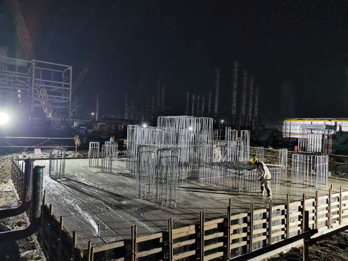 废减氧化单元B空压机基础浇筑完成1.jpg 废减氧化单元B空压机基础浇筑完成1.jpg