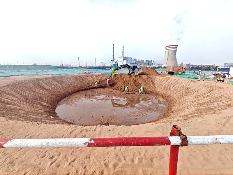 内蒙烟筒基础土方开挖.jpg 内蒙烟筒基础土方开挖.jpg