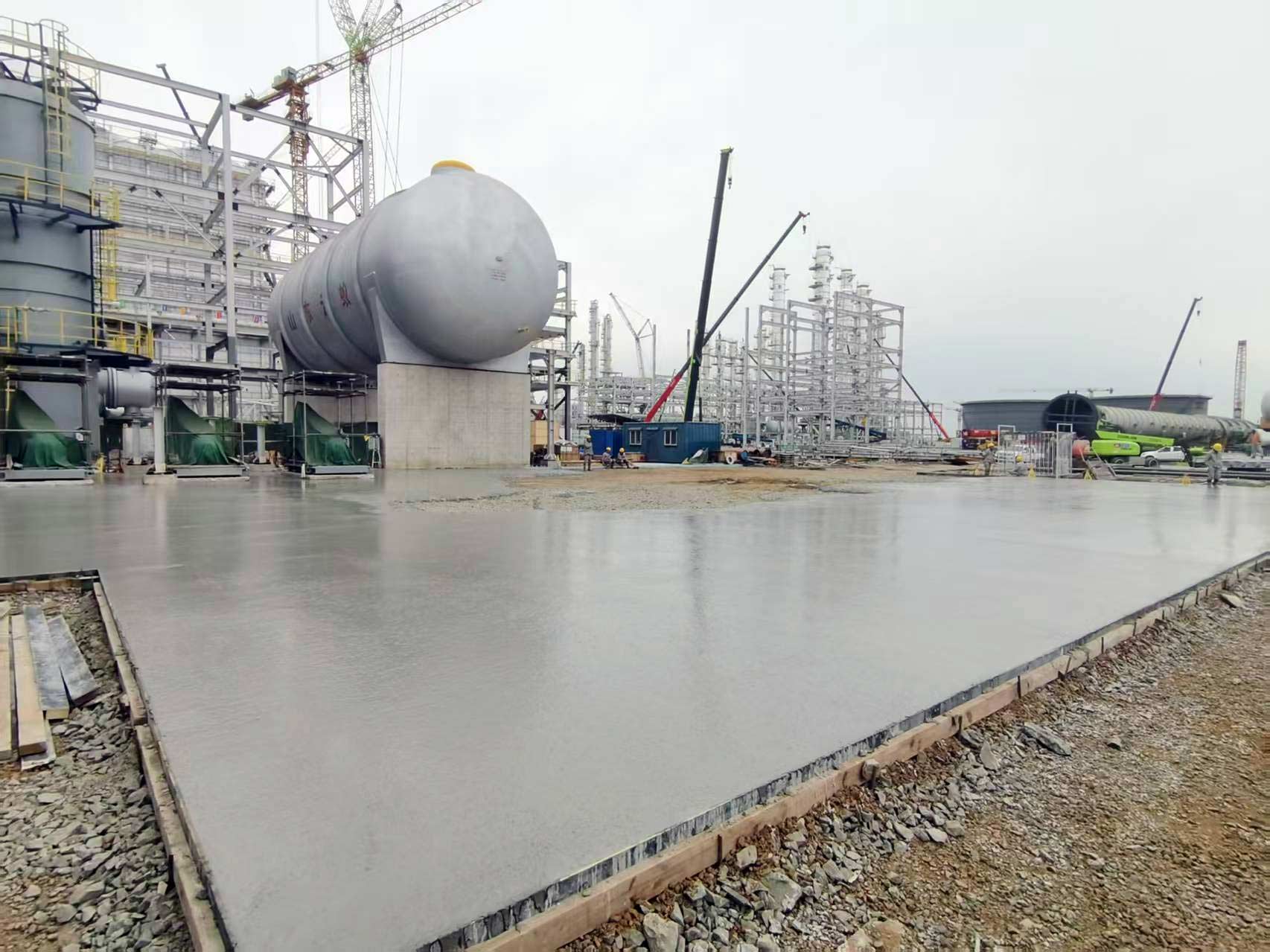 2025年5月2日，盘锦北方华锦联合石化项目、菏泽东明石化UPC项目现场施工进度