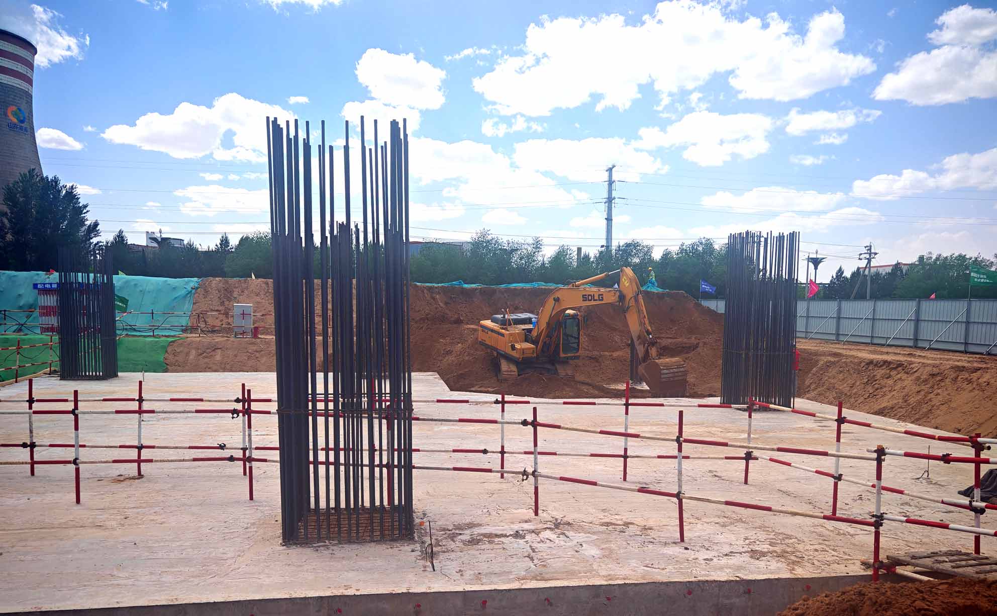 2025年5月15日，内蒙古荣信化工有限公司年产80万吨烯烃项目、菏泽东明石化UPC项目、盘锦北方华锦联合石化项目现场施工进度