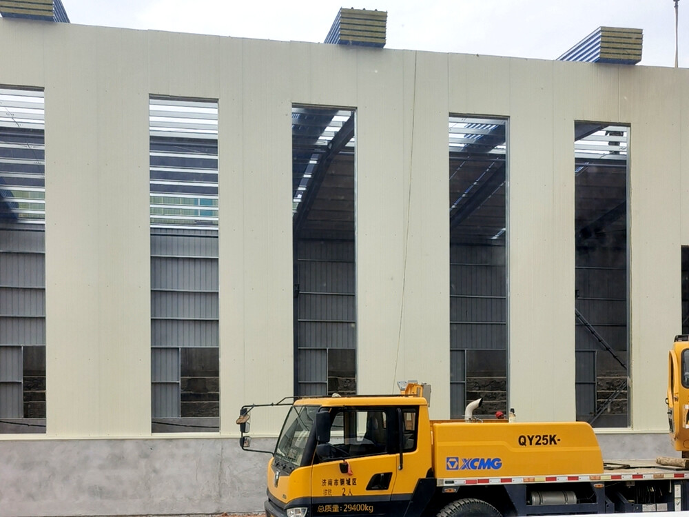 莱芜外墙岩棉复合板施工案例