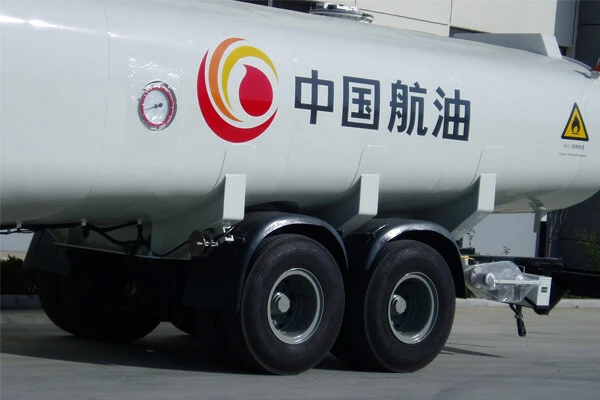 飞机加油车