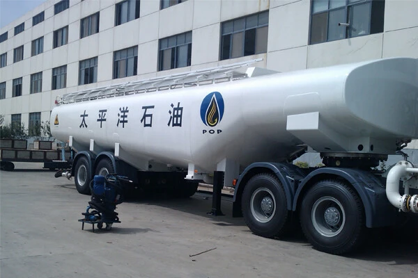 飞机加油车