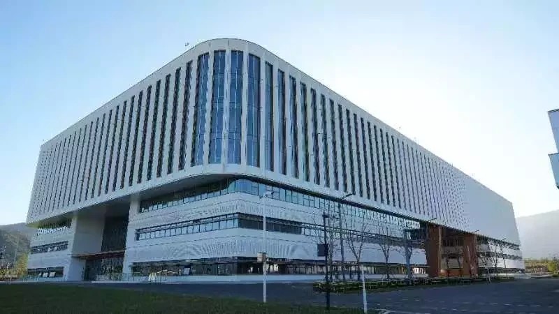 1745202863772770578623619072.webp 1745202863772770578623619072.webp