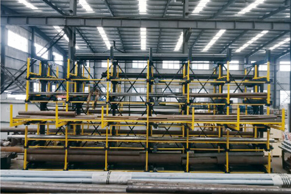 伸缩式管材货架