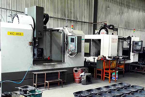 Vertical Machining Center--