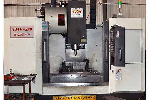 Vertical Machining Center---