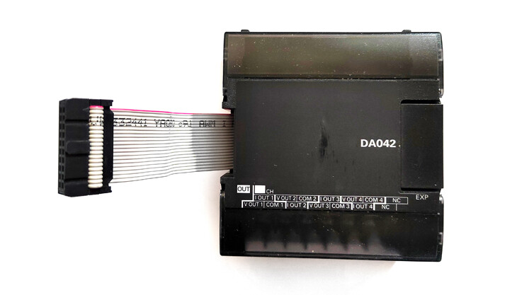 PLC模拟输出模块