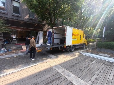 办公家具搬迁最优解:拆装vs整体搬?艺搬商务搬家专业处理办公桌椅、屏风、文件柜 办公家具搬迁最优解:拆装vs整体搬?艺搬商务搬家专业处理办公桌椅、屏风、文件柜