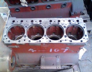 Cylinder block and sleeve