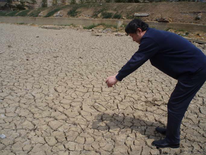 千里送真情 久旱得甘霖 ——百興集團有限公司赴惠水支援抗旱救災