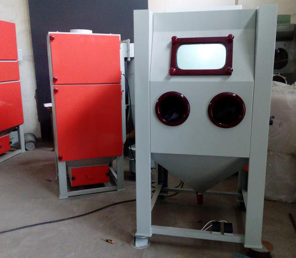 环保液体箱式喷砂机