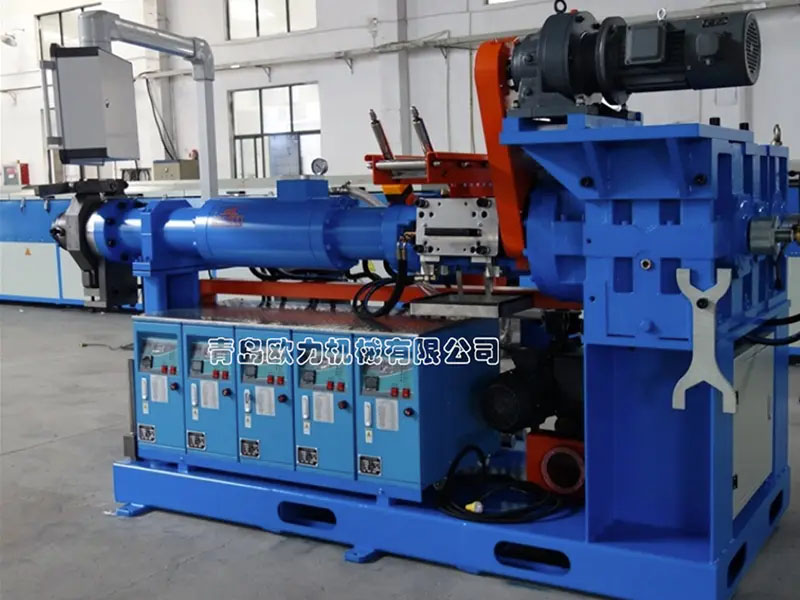 真空橡胶密封条挤出机