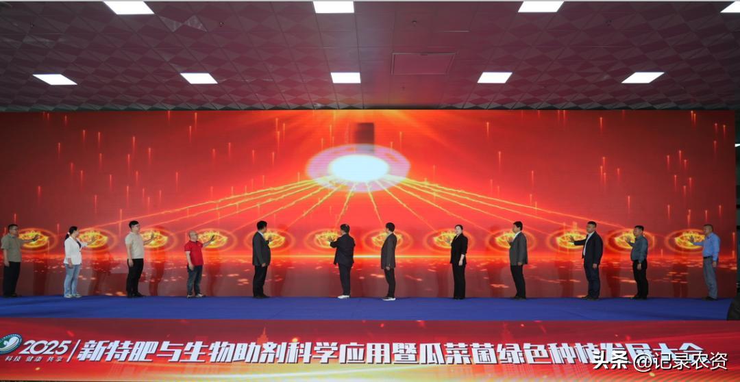 c3f79b88c721472396f3a6ead2b9ad0b~tplv-tt-origin-web:gif.jpeg?_iz=58558&from=article.pc_detail&lk3s=953192f4&x-expires=1745657433&x-signature=weXU42Kn6uRJopiNysTiBz0JOzM%3D