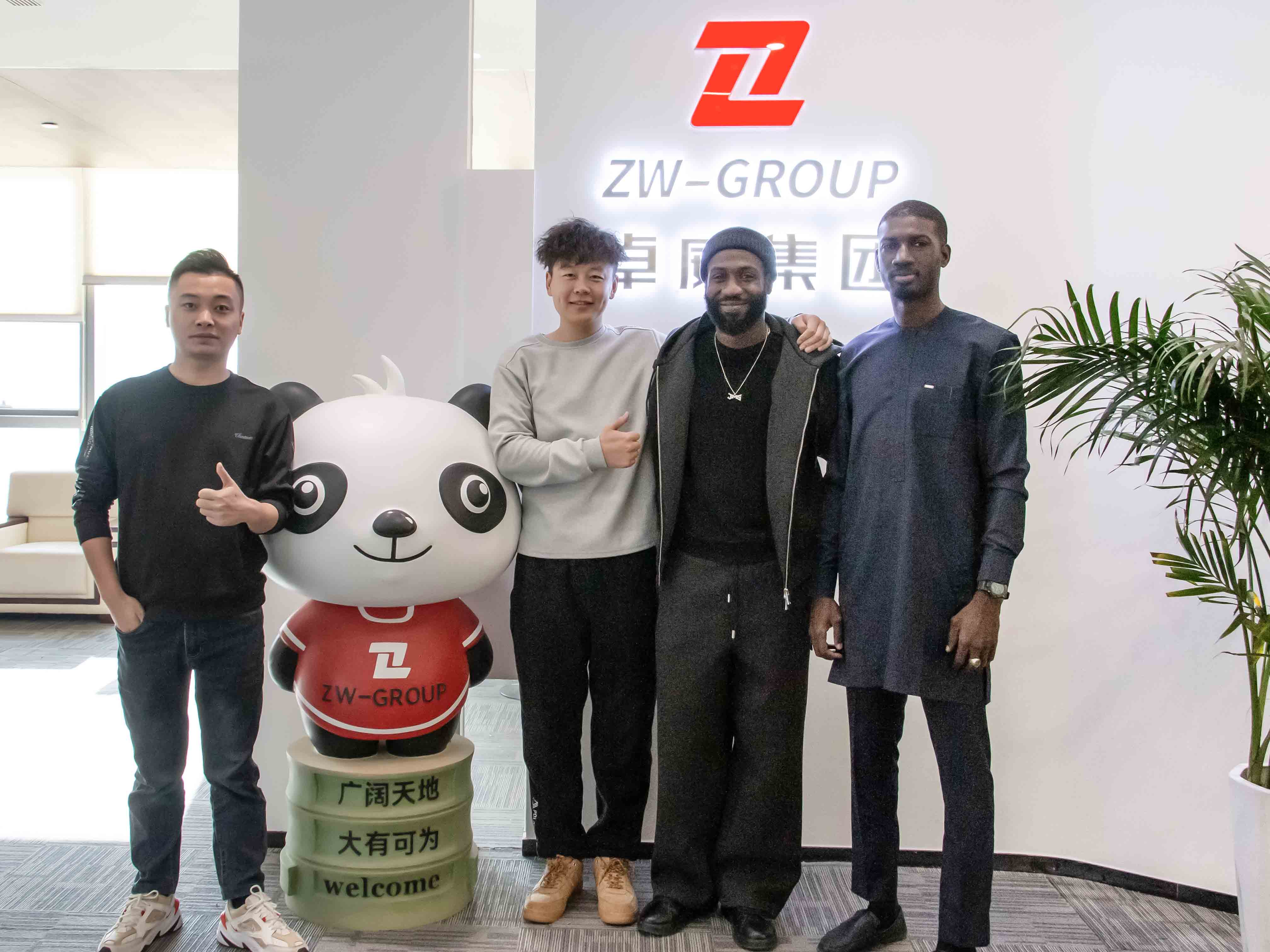  used HOWO tractor head and flatbed trailer------Senegal