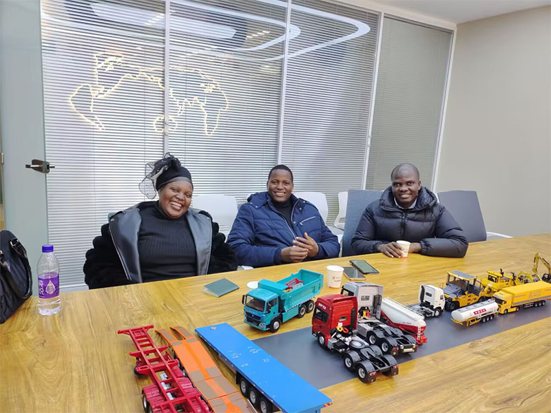 Bulk HOWO Truck & Lowbed Trailer Solutions for Zimbabwe