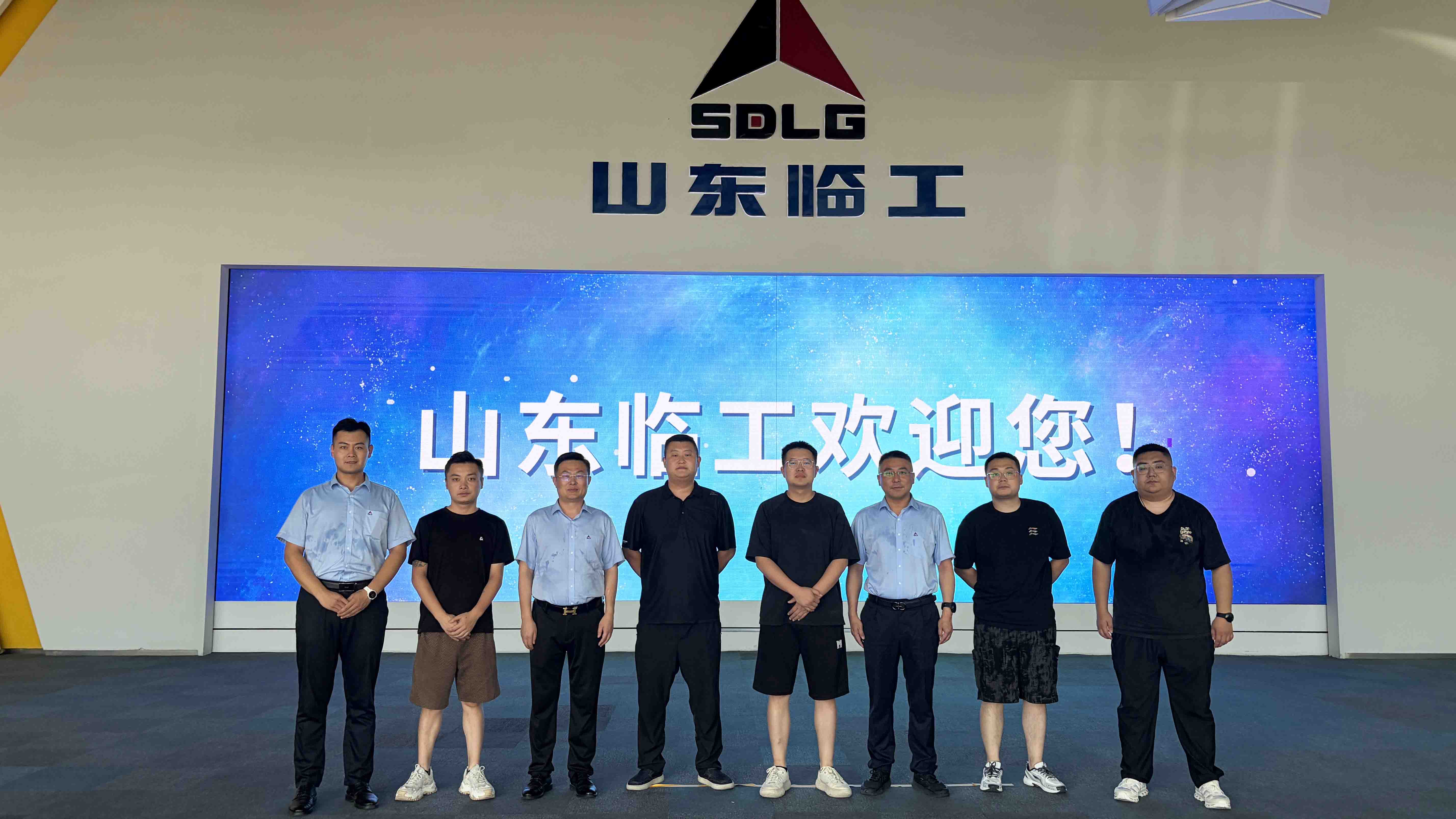 Accelerating Construction Machinery Export: ZW Vehicle Group Partners with SDLG