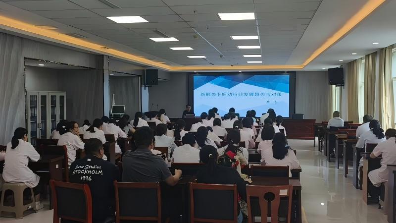16 九月走基层,破局向新行|我司特聘顾问黄喜老师全国妇幼讲课集锦