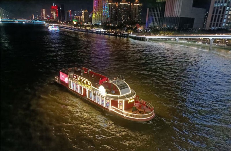 广州红主题船