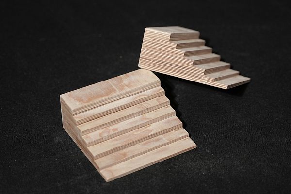 2. Electrical Laminated Wood Components_2.3 Stair Pads (15)