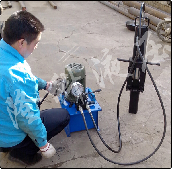 钢筋混凝土涨裂器