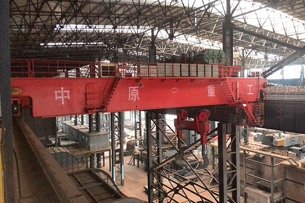 铸造起重机
