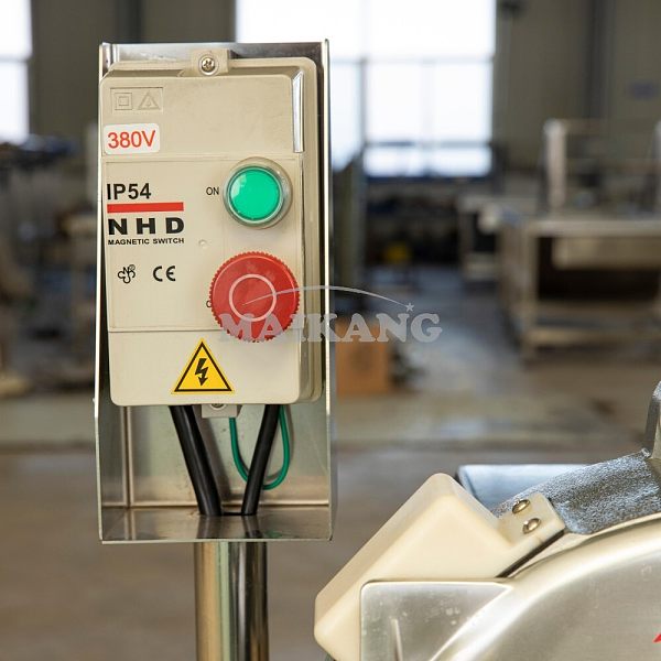 Dicing machine's operating switch