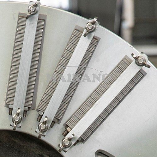 Julienne cutting machine's blades