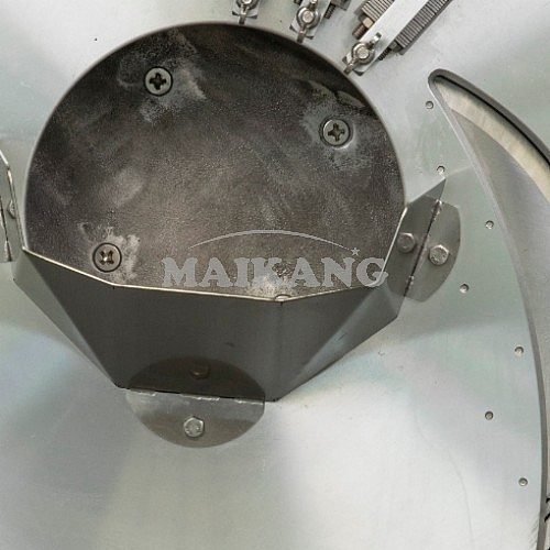 Julienne cutting machine's inlet and outlet