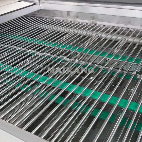 Select the appropriate 304 stainless steel mesh belt according to different materials.