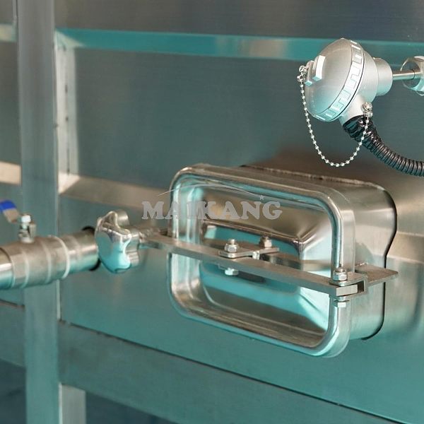 Equipped with a temperature controller for precise temperature regulation and a square drainage outlet for efficient wastewater discharge and easy cleaning.