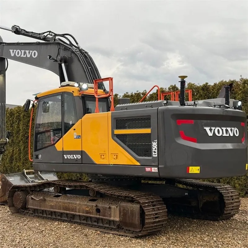 Pelleuse Volvo EC250 d'occasion