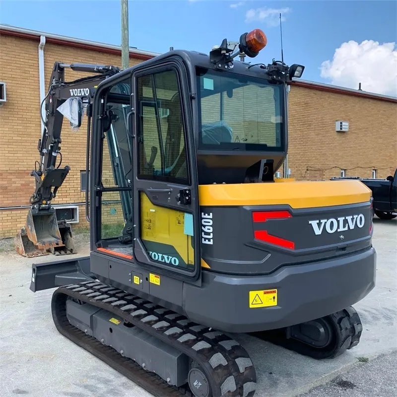 Excavadora Volvo EC60 Usada