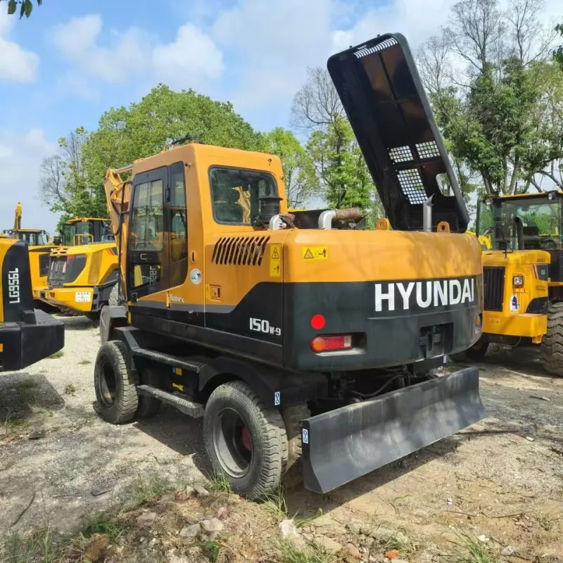 Excavadora Hyundai 150W Usada