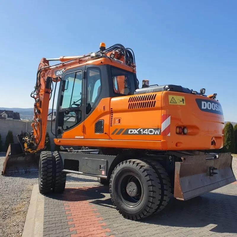 Excavadora Usada Doosan DX140W